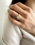 Cannelé Round Brilliant-cut Diamond Solitaire Ring